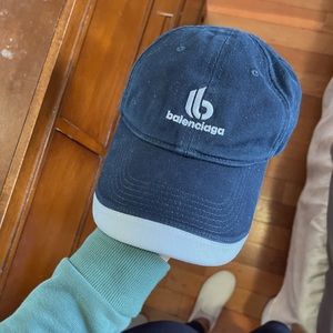 Balenciga cap